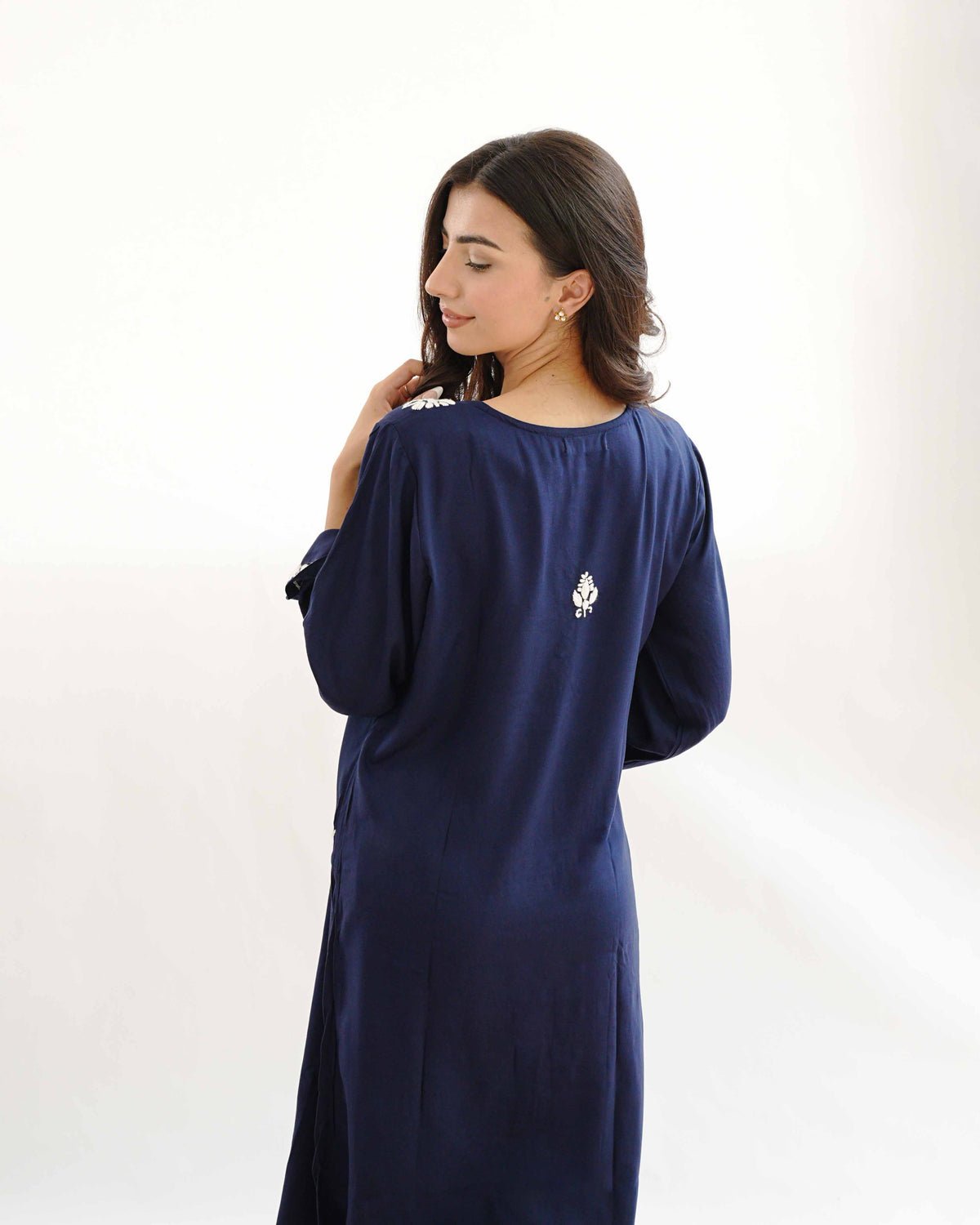 Zaira Meher-e-Lucknow Rayon Navy Blue Chikankari Kurta Set – 2 Piece