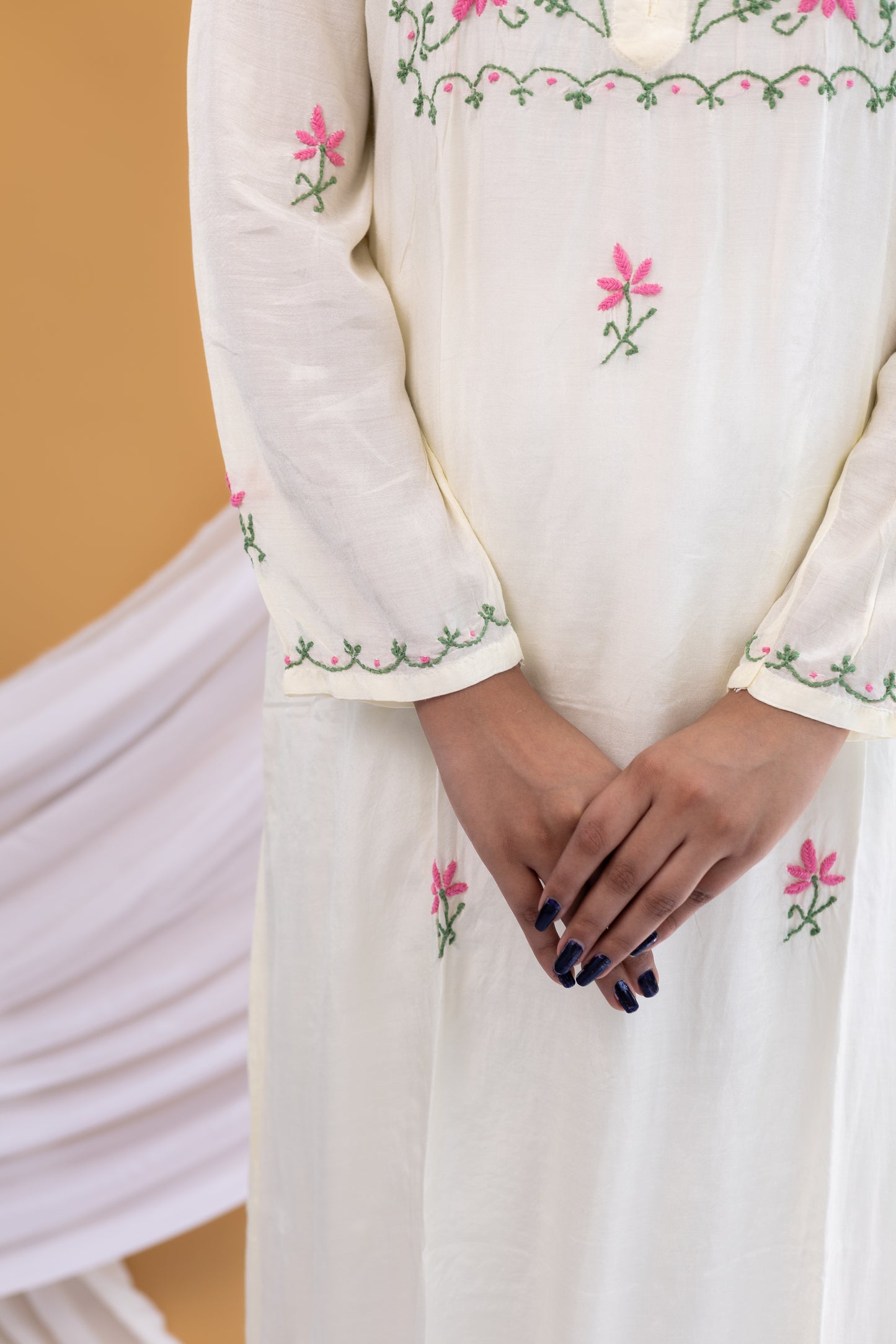 Zaira Noor-e-Gul Natural Ivory Muslin Chikankari Kurta