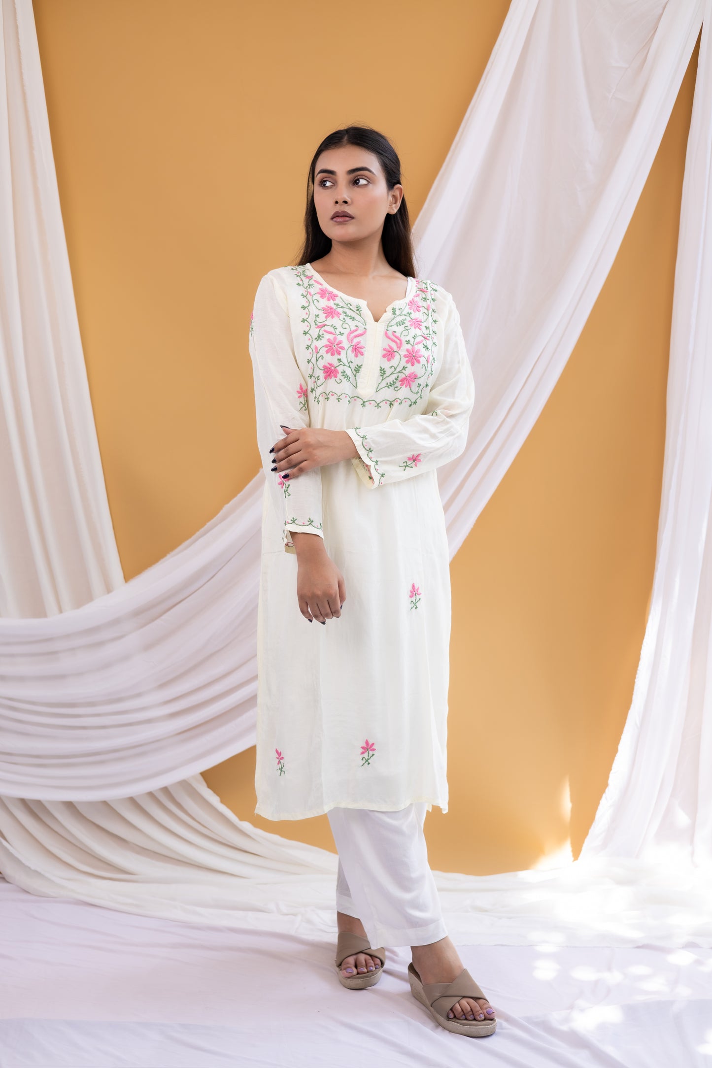 Zaira Noor-e-Gul Natural Ivory Muslin Chikankari Kurta